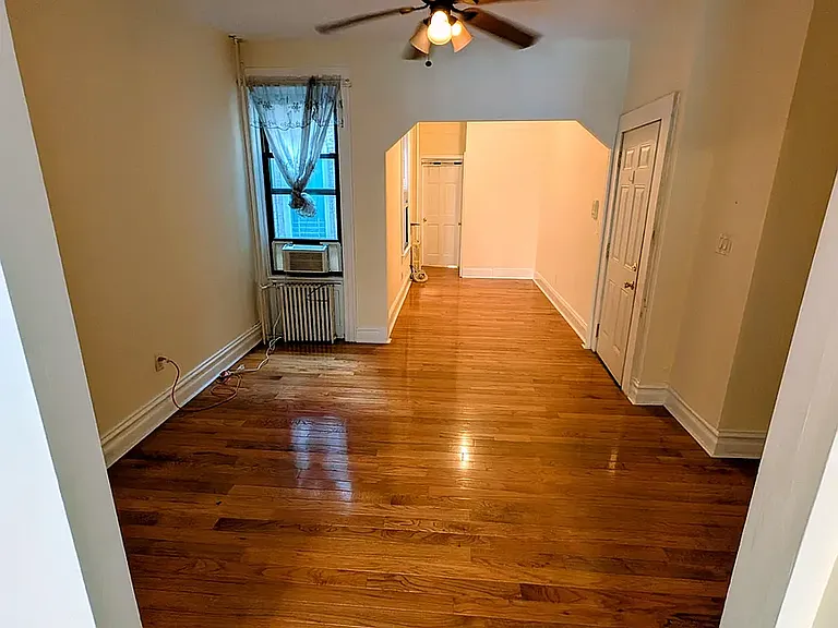 1876 Madison St #2R — Photo 4
