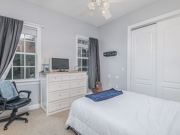 4th image of 551 SW Sanctuary Dr