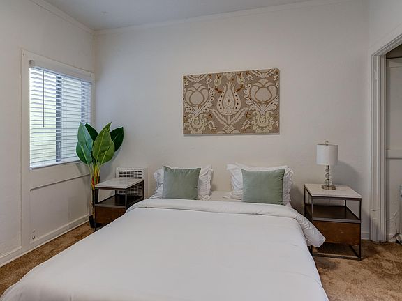3rd image of 2500 Pacific Ave APT 7