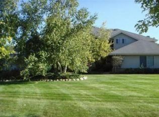 3651 E Barbara Ct, Oak Creek, WI 53154