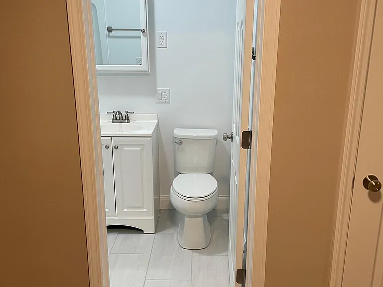 1623 Quarrier St #C — Photo 46