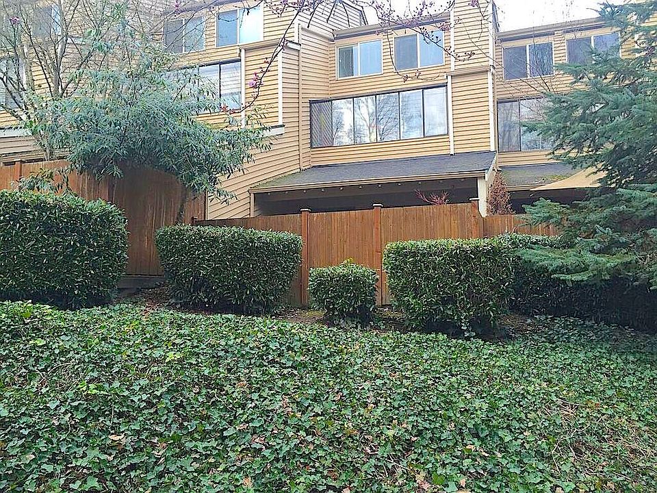 1st image of 12044 96th Ave NE APT 214
