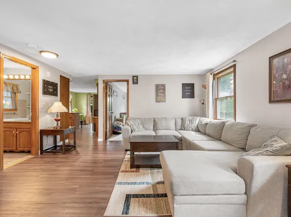 29 Cedar Hill Ter, Swampscott, MA 01907