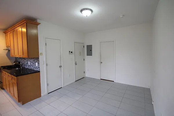 Rented by Nest Seekers International | media 10