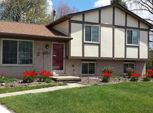 34442 Daventry Ct, Sterling Heights, MI 48312