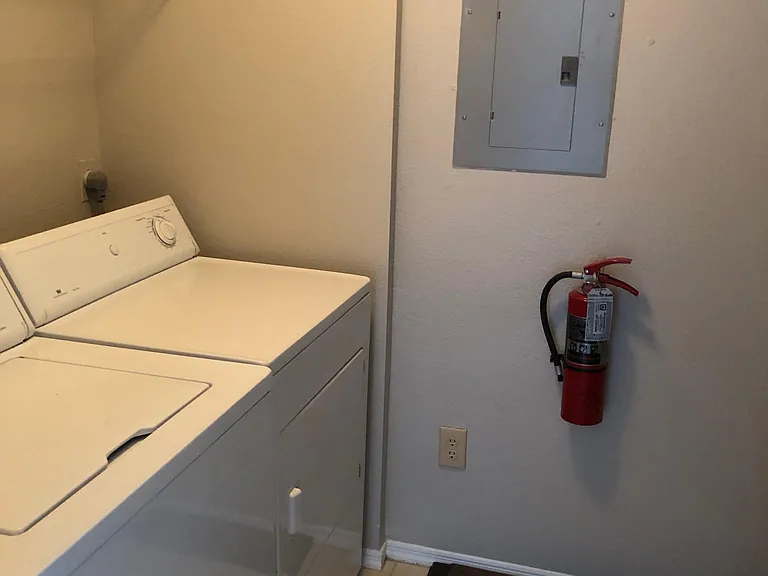 409 Summit Ridge Pl #303 — Photo 8