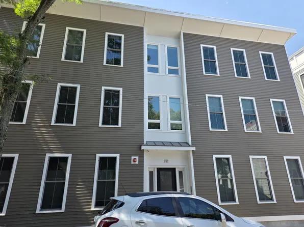 191 W 8th St #1, South Boston, MA 02127