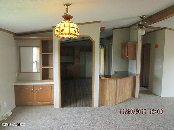 4th image of 11330 S Peach Ave