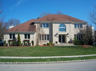 214 Cresthill Rd, Toms River, NJ 08755