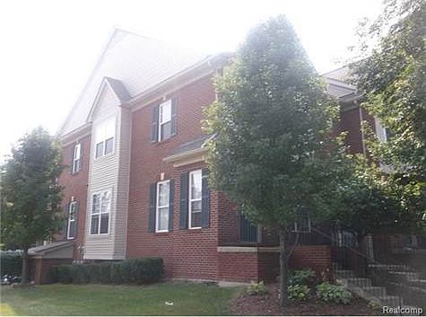 2nd image of 3749 S Wayne Rd