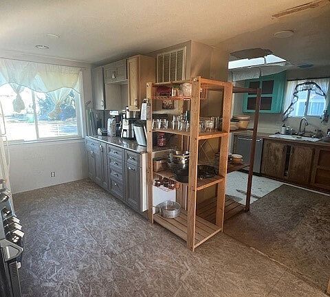4th image of 120 Aspen Lane S