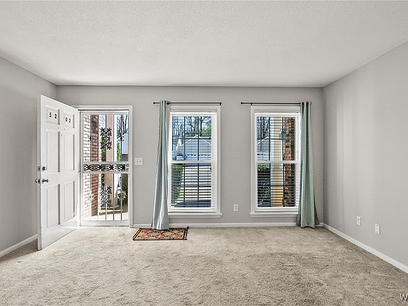 5th image of 5202 Woodland Trce