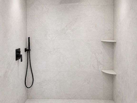 4th image of 15 Hamlyn Cres #Basement