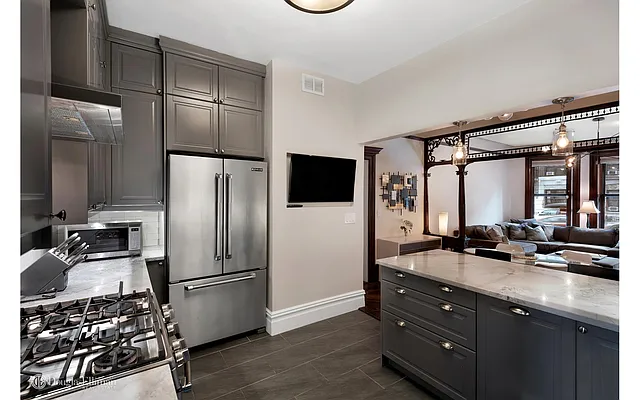 Sold by Douglas Elliman | media 18