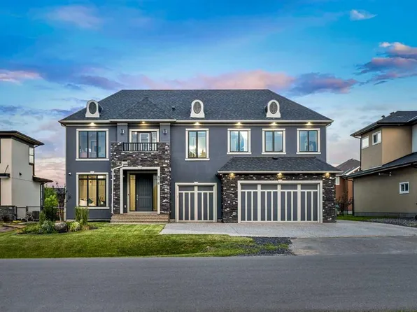 876 E Lakeview Rd, Chestermere, AB T1X 0W7