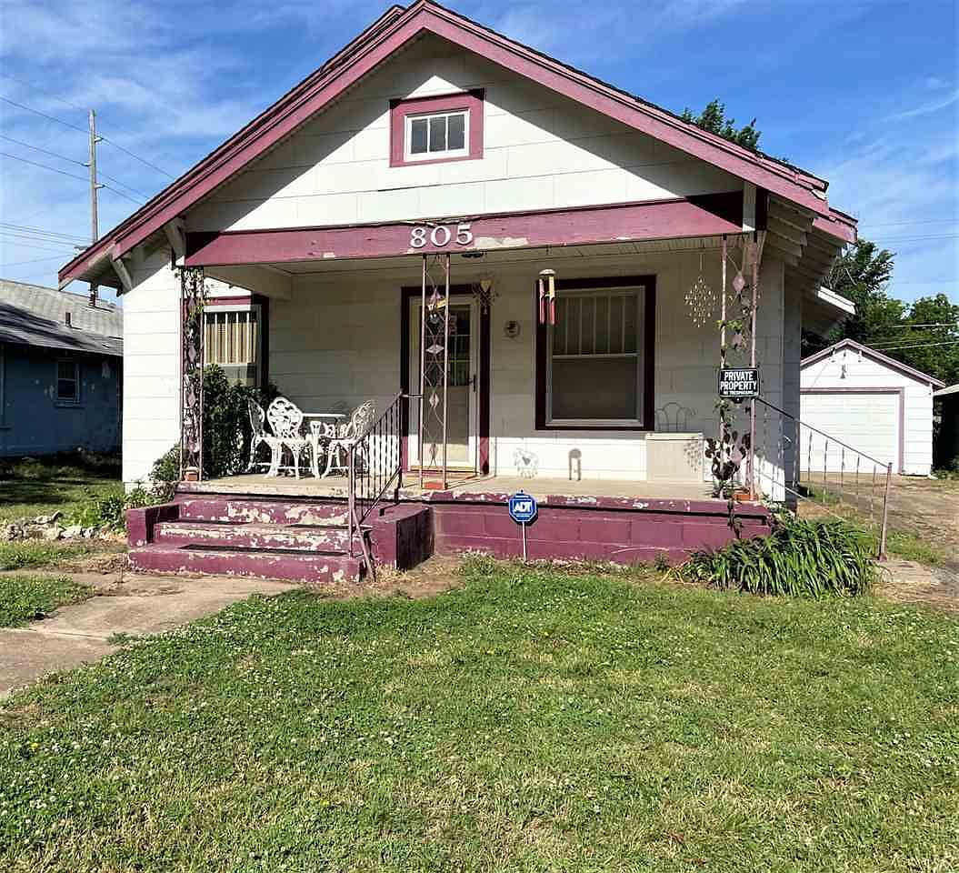 805 N A St, Blackwell, OK 74631 Zillow