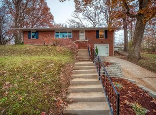 212 Valley Dr, East Alton, IL