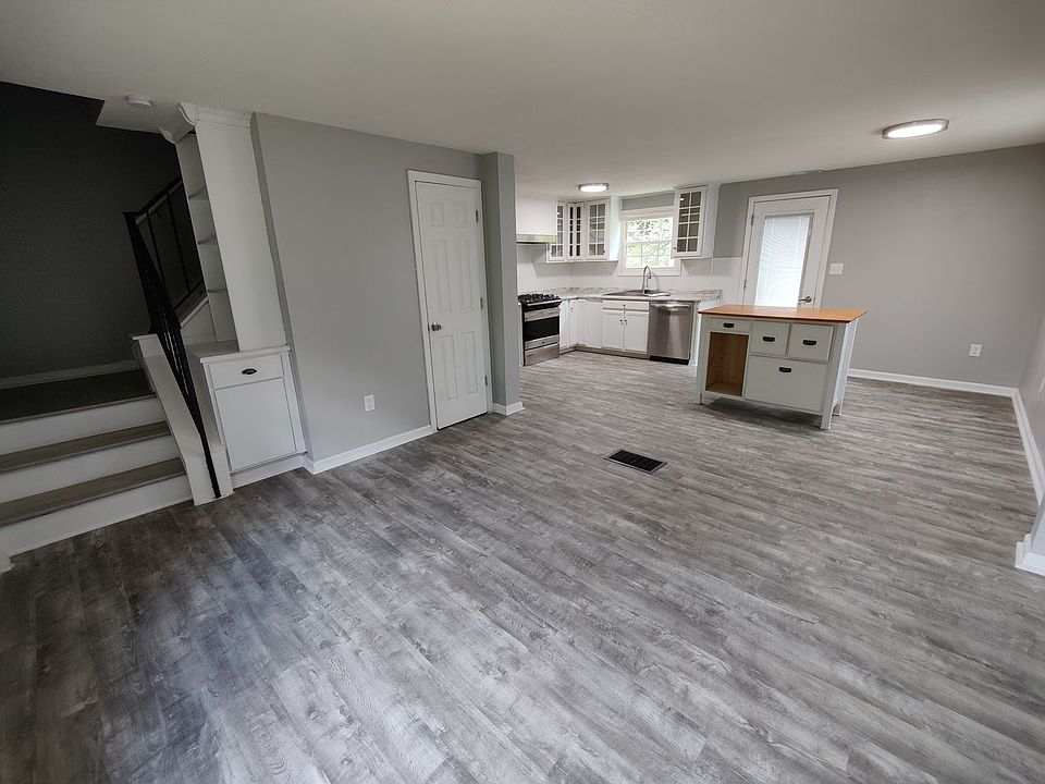1st image of 1466 Parkview Dr