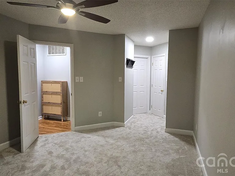 6039 Gray Gate Ln #B — Photo 19