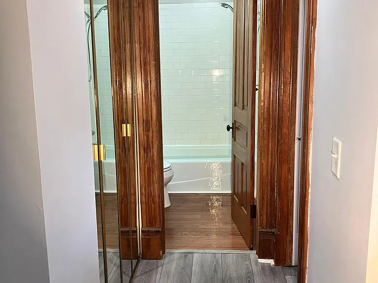 821 W Liberty St #1 — Photo 9