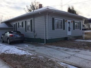 908 N Main St, Bicknell, IN 47512