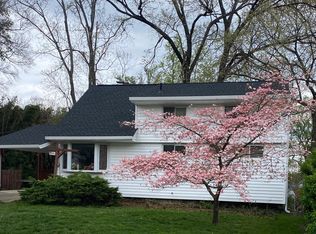 325 Bradley Ave, Rockville, MD 20851