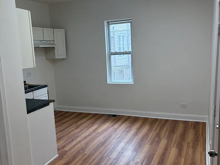1721 N Albany Ave #1 — Photo 3