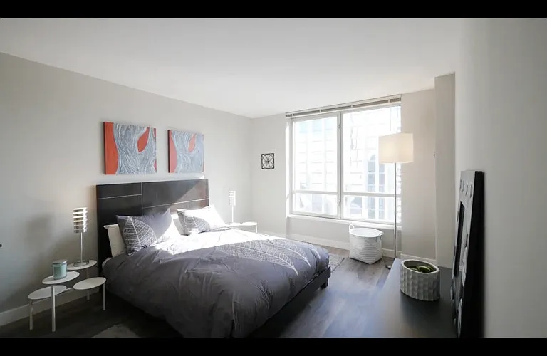 40 E Delaware Pl — Photo 16