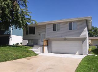 13114 Grand Ave, Omaha, NE 68164