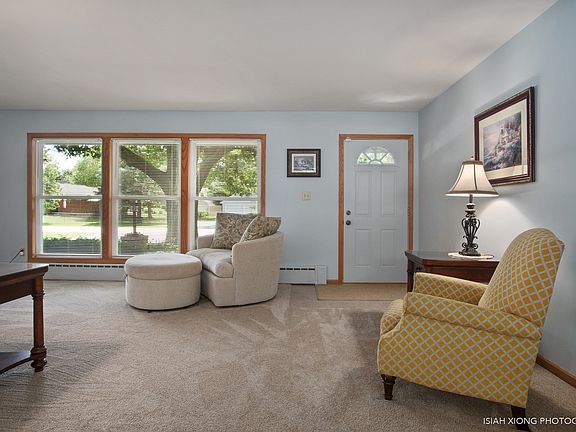 5th image of 187 Calkins Dr