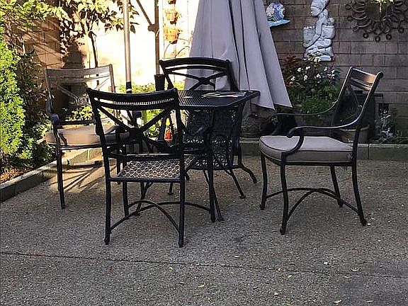 Private enclosed courtyard