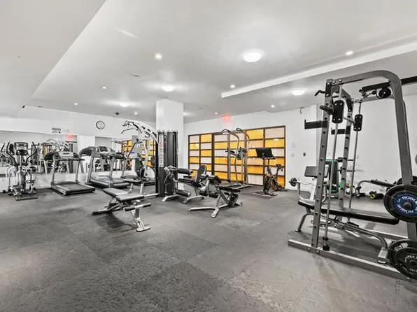 500 4th Avenue image 9 of 12