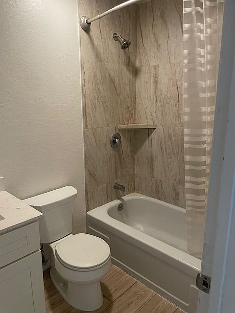 newly tiled bath and vanity