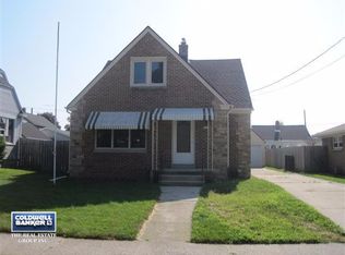1413 S 21st St, Manitowoc, WI 54220