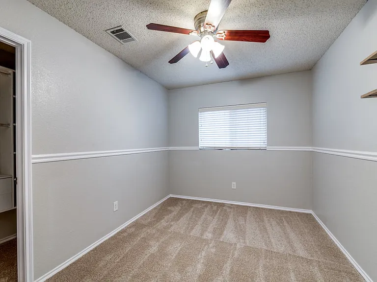 632 Condor Trl — Photo 6