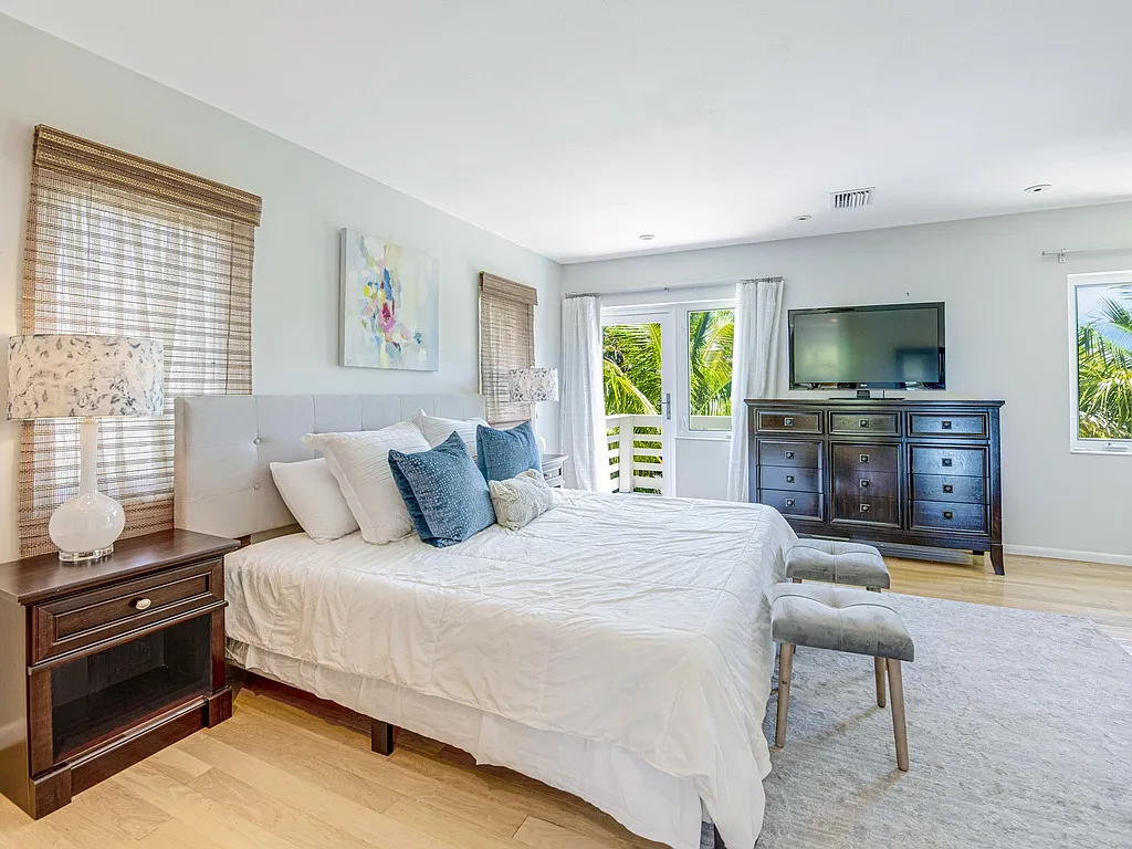 3 bed, 3.5 bath, 2191 sqft, $7,500 — Photo 4