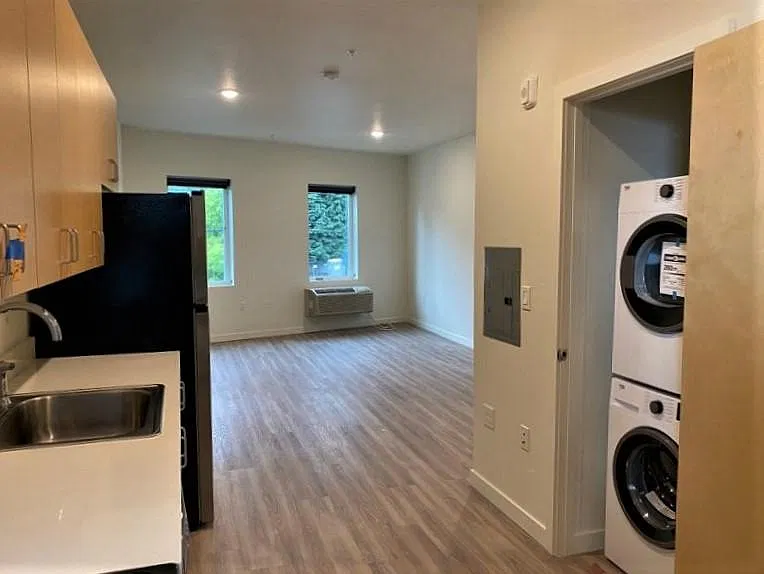 Studio, 450 sqft, $1,350 — Photo 2
