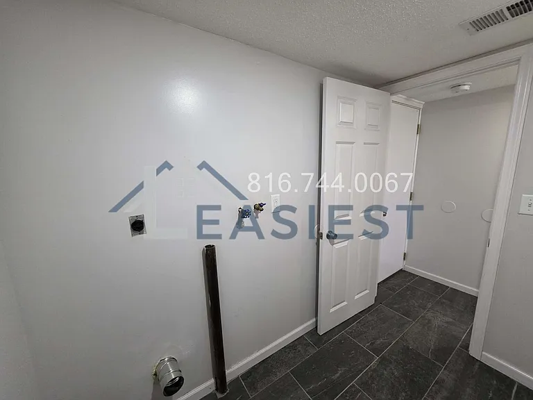 1005 NW Range St — Photo 17