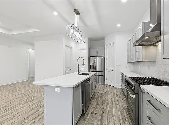 5th image of 179 Sugarpine Dr