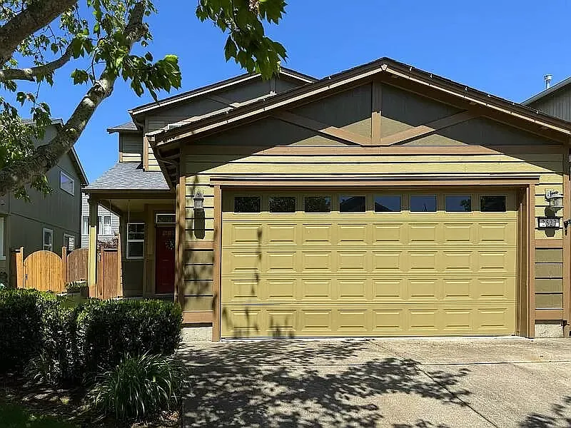 4 bed, 2.5 bath, 1729 sqft, $2,700 — Photo 1