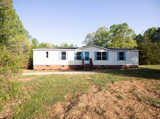 458 C C C Rd, Drakes Branch, VA 23937