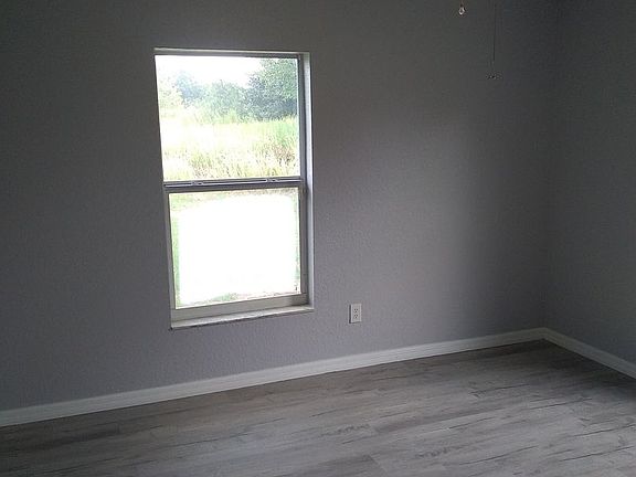 3rd image of 29 Dogwood Drive Crse