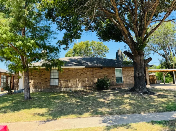 508 Stonehenge Dr, Grand Prairie, TX 75052