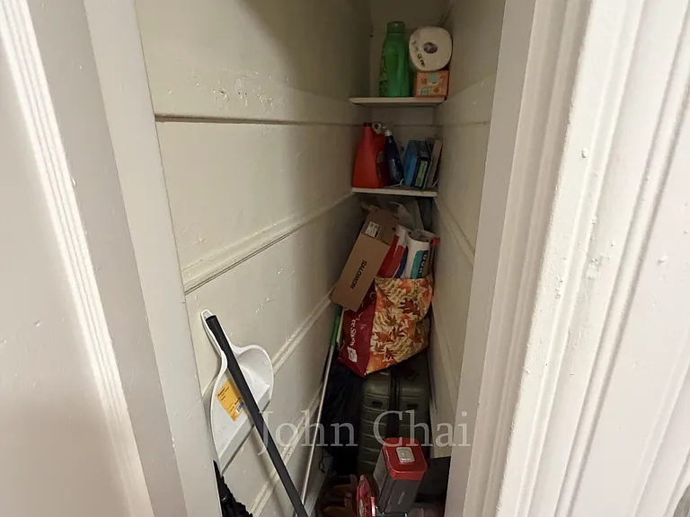 127 Sutherland Rd #K — Photo 35