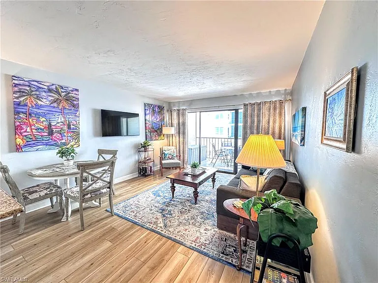 260 Southbay Dr #204 — Photo 6
