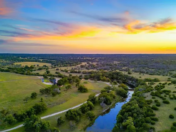 170 Goose Landing Way, Harper, TX 78631