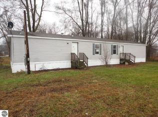 7480 S Crystal Rd, Carson City, MI 48811