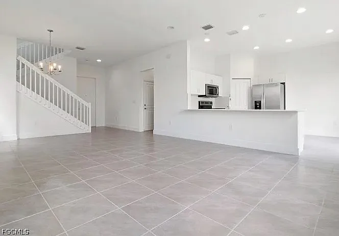 3 bed, 2.5 bath, 792 sqft, $2,200 — Photo 3