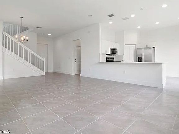 3rd image of 5626 Carrara Dr