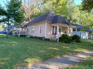 1401 S Barrett Ave, Sedalia, MO 65301